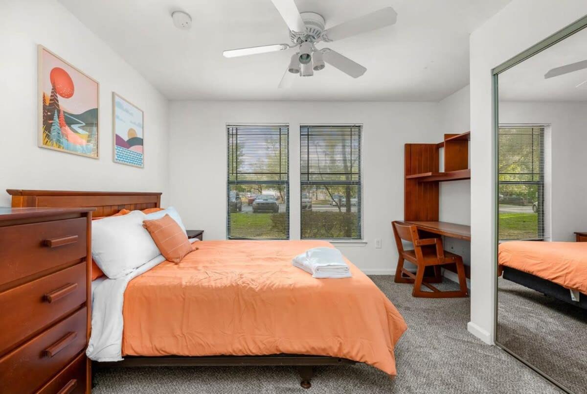Budget Friendly Sleeps 8 Discounts Available タンパ エクステリア 写真
