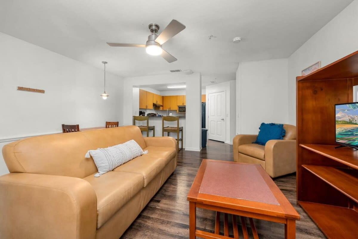 Budget Friendly Sleeps 8 Discounts Available タンパ エクステリア 写真