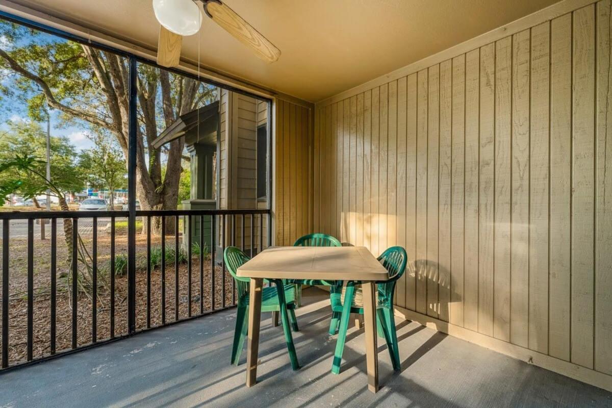 Budget Friendly Sleeps 8 Discounts Available タンパ エクステリア 写真