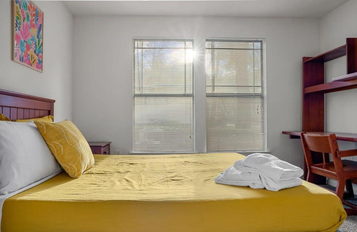 Budget Friendly Sleeps 8 Discounts Available タンパ エクステリア 写真