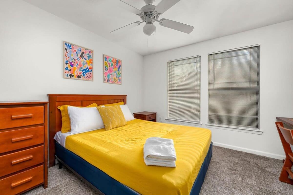 Budget Friendly Sleeps 8 Discounts Available タンパ エクステリア 写真